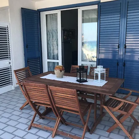 Lungomare Lägenhet *